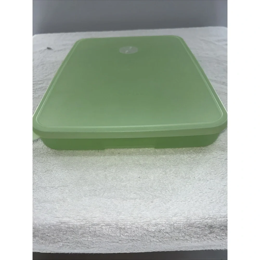 Vintage Green Tupperware Freeze Smart Container W/ Date Dial Rectangle 4451C -2‎